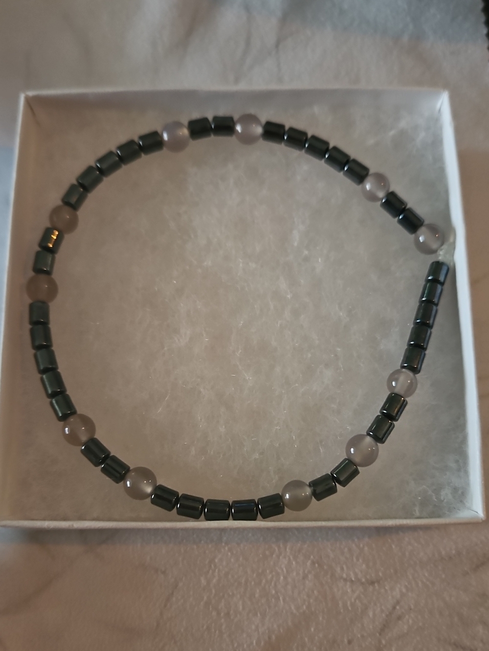 Hematite And Quartz Beaded Stretch Ankle Bracelet